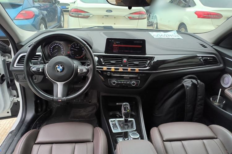 Used BMW 1 Series 2021 125i M Sport Night Edition Center Console
