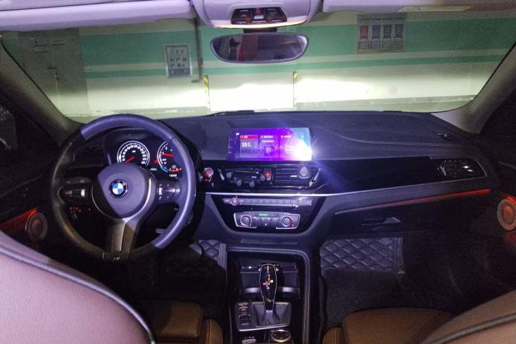 Used BMW 1 Series 2021 125i M Sport Night Edition Center Console