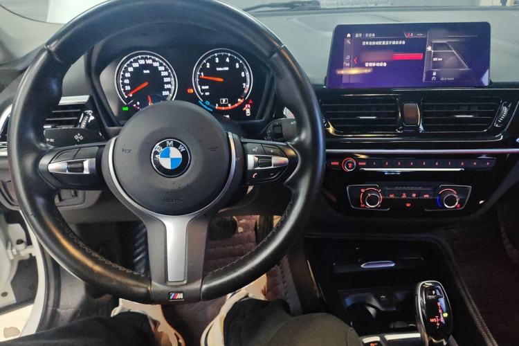 Used BMW 1 Series 2021 125i M Sport Night Edition Center Console