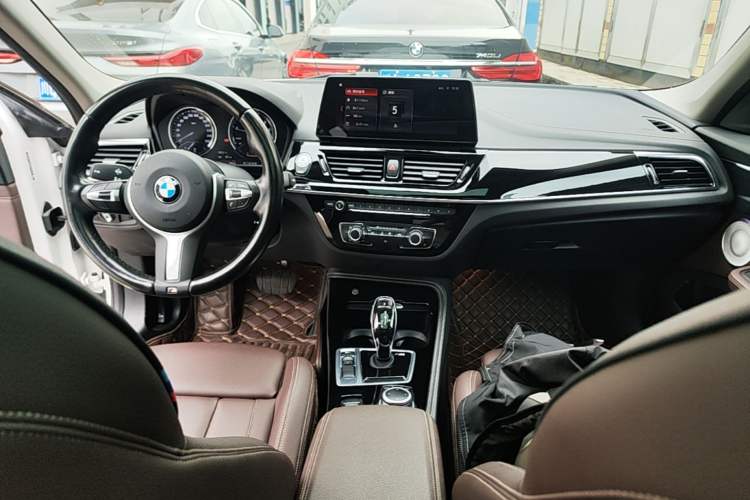 Used BMW 1 Series 2021 Restyled 125i M Sport Night Edition Center Console