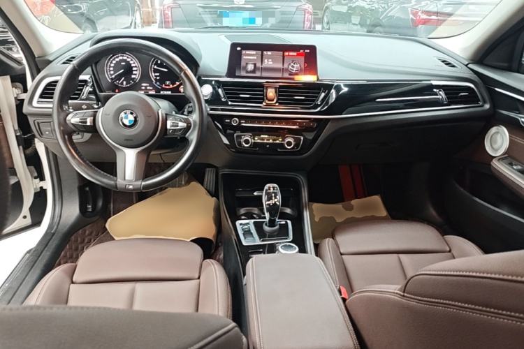 Used BMW 1 Series 2021 120i M Sport Night Edition Center Console