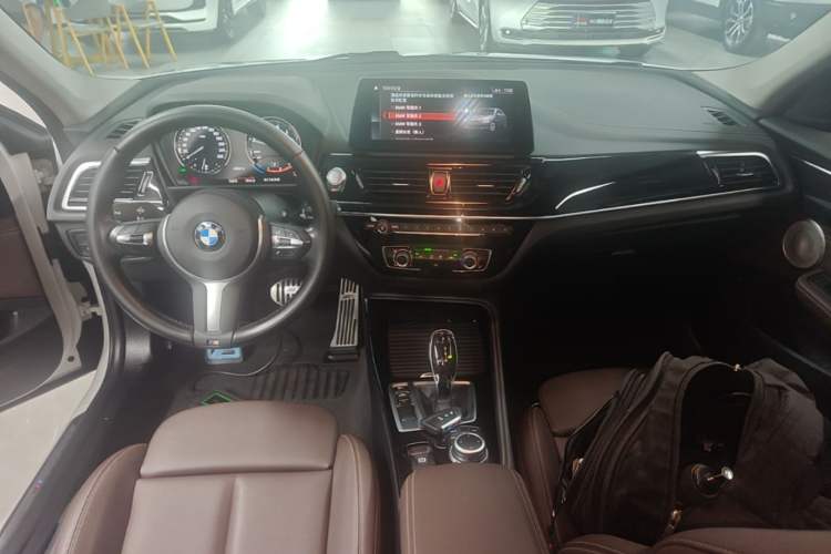Used BMW 1 Series 2021 Revised 120i M Sport Night Edition Center Console