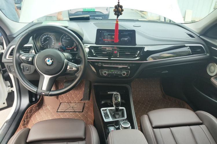 Used BMW 1 Series 2021 125i M Sport Night Edition Center Console