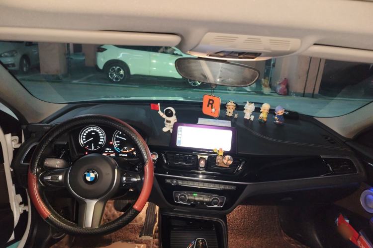 Used BMW 1 Series 2021 125i M Sport Night Edition Center Console