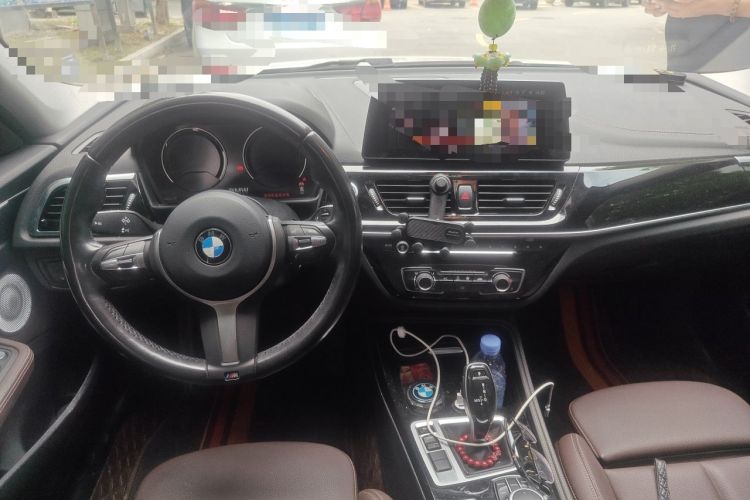 Used BMW 1 Series 2021 120i M Sport Night Edition Center Console
