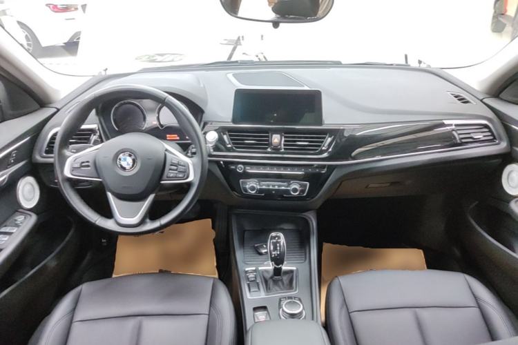Used BMW 1 Series 2021 120i M Sport Edition Center Console