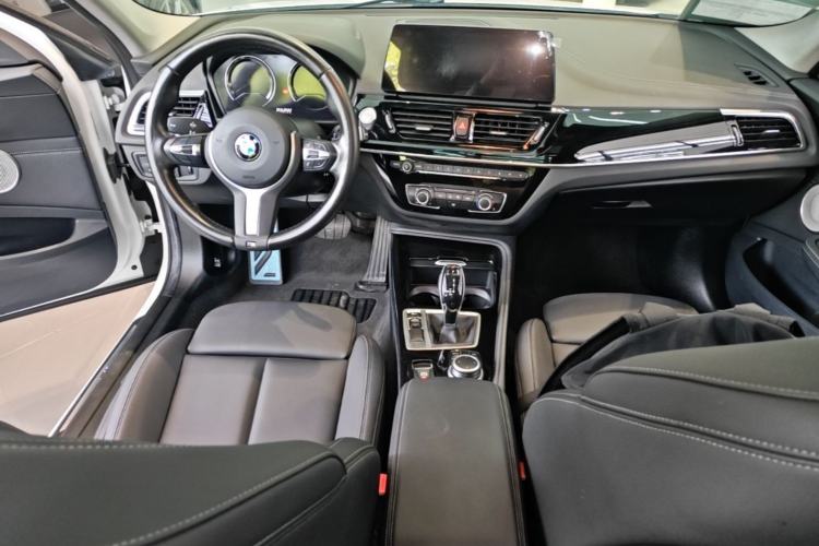Used BMW 1 Series 2021 Revised 120i M Sport Night Edition Center Console