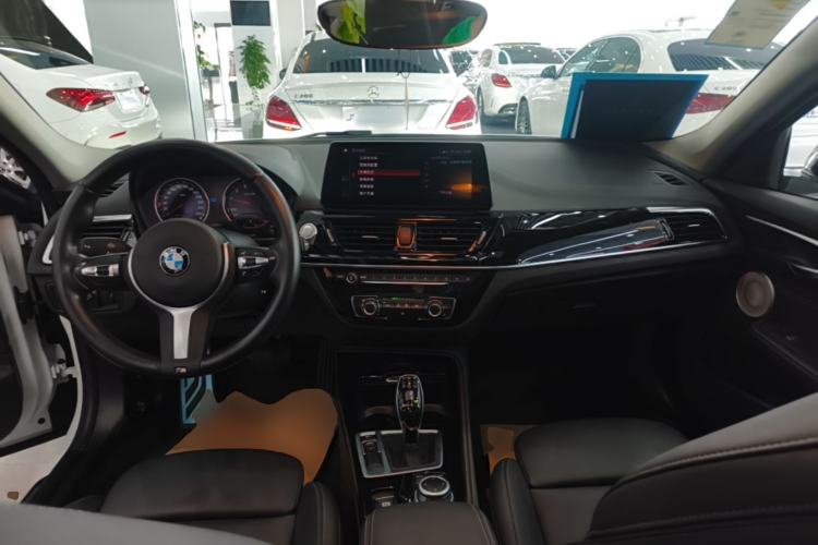 Used BMW 1 Series 2021 Revised 120i M Sport Night Edition Center Console