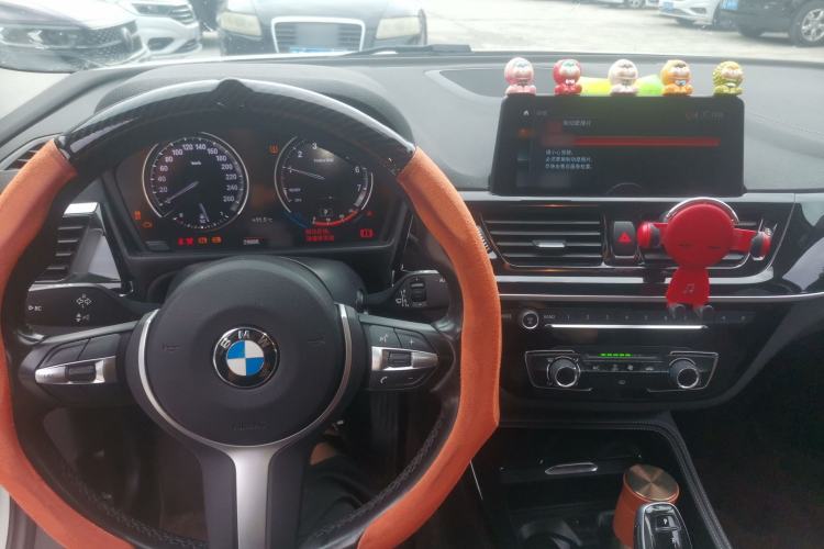 Used BMW 1 Series 2021 120i M Sport Night Edition Center Console
