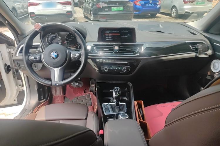 Used BMW 1 Series 2021 120i M Sport Night Edition Center Console