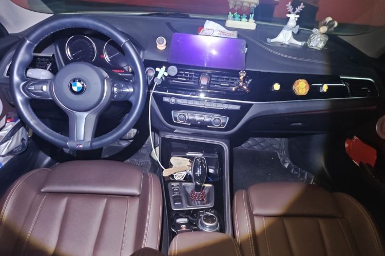 Used BMW 1 Series 2021 125i M Sport Night Edition Center Console