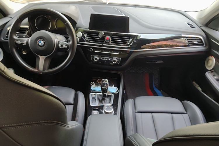 Used BMW 1 Series 2021 125i M Sport Night Edition Center Console