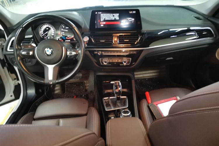 Used BMW 1 Series 2021 Revised 120i M Sport Night Edition Center Console