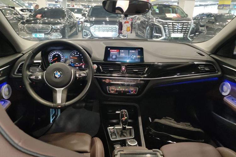 Used BMW 1 Series 2021 125i M Sport Night Edition Center Console