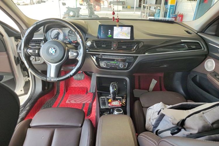 Used BMW 1 Series 2021 120i M Sport Night Edition Center Console