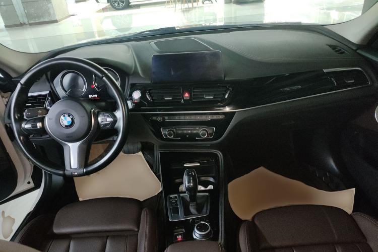 Used BMW 1 Series 2021 125i M Sport Night Edition Center Console