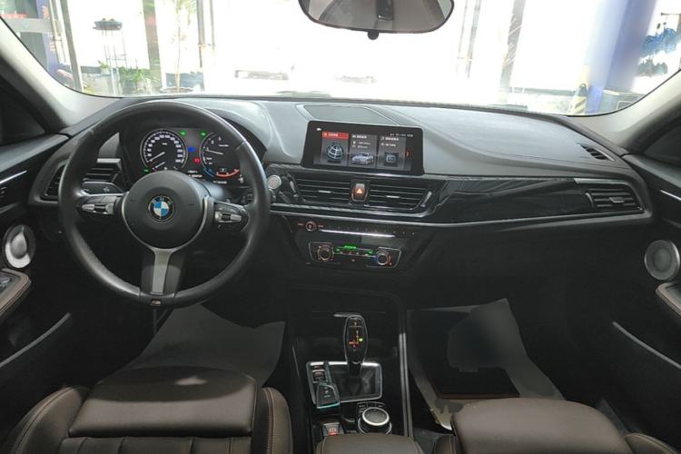 Used BMW 1 Series 2021 125i M Sport Night Edition Center Console