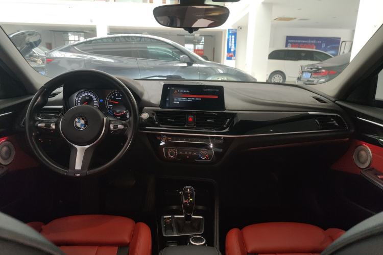 Used BMW 1 Series 2021 125i M Sport Night Edition Center Console