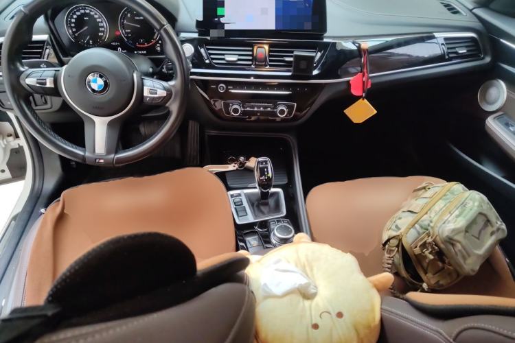 Used BMW 1 Series 2021 120i M Sport Night Edition Center Console