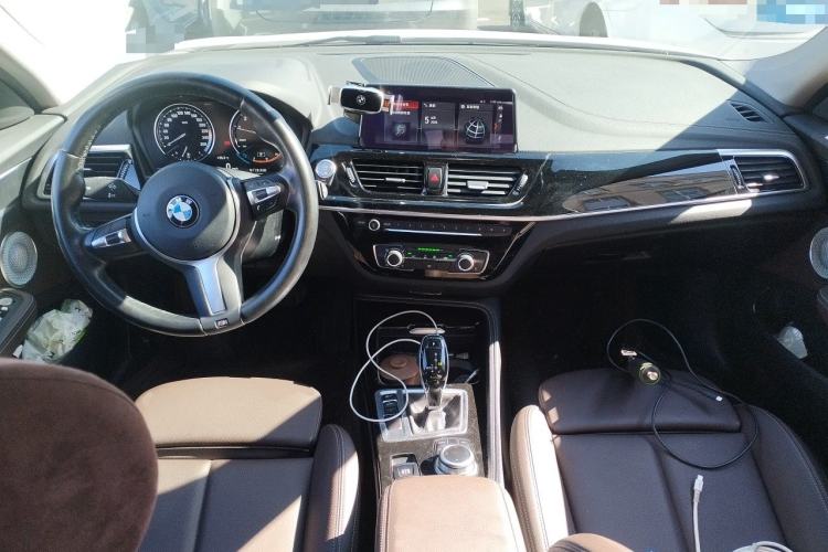 Used BMW 1 Series 2021 120i M Sport Night Edition Center Console