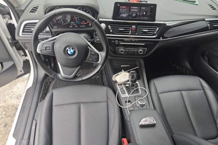 Used BMW 1 Series 2021 120i M Sport Edition Center Console
