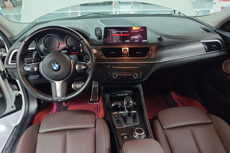 Used BMW 1 Series 2021 120i M Sport Night Edition Center Console