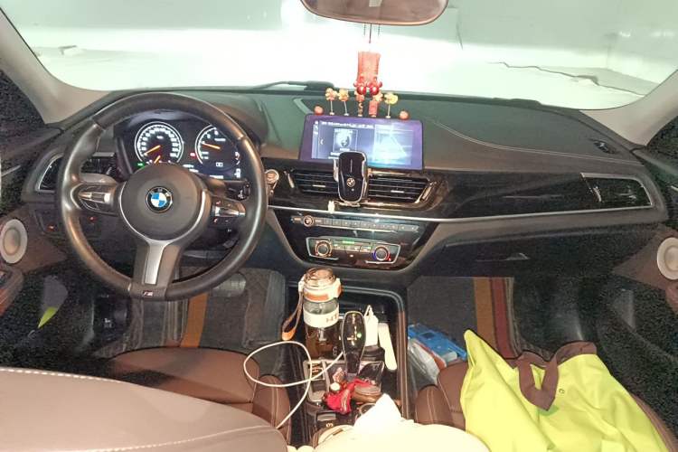 Used BMW 1 Series 2021 120i M Sport Night Edition Center Console