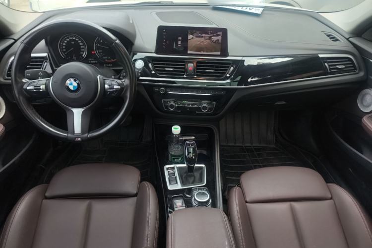 Used BMW 1 Series 2021 120i M Sport Night Edition Center Console