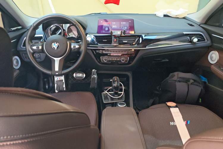 Used BMW 1 Series 2021 120i M Sport Night Edition Center Console