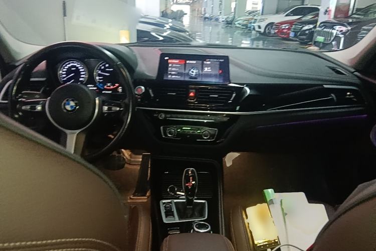 Used BMW 1 Series 2021 125i M Sport Night Edition Center Console