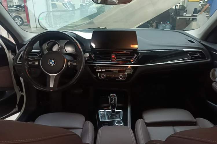 Used BMW 1 Series 2021 Revised 120i M Sport Night Edition Center Console