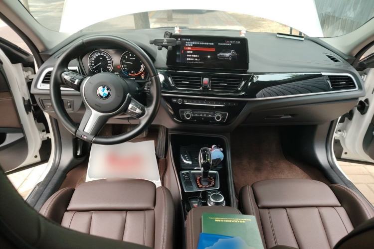 Used BMW 1 Series 2021 125i M Sport Night Edition Center Console