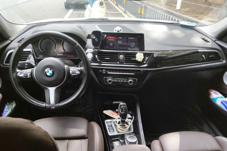 Used BMW 1 Series 2021 125i M Sport Night Edition Center Console