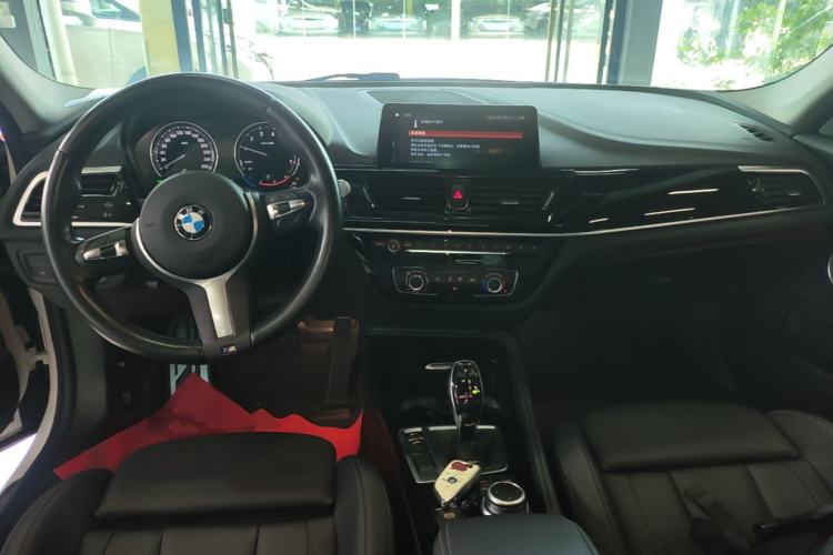 Used BMW 1 Series 2021 125i M Sport Night Edition Center Console