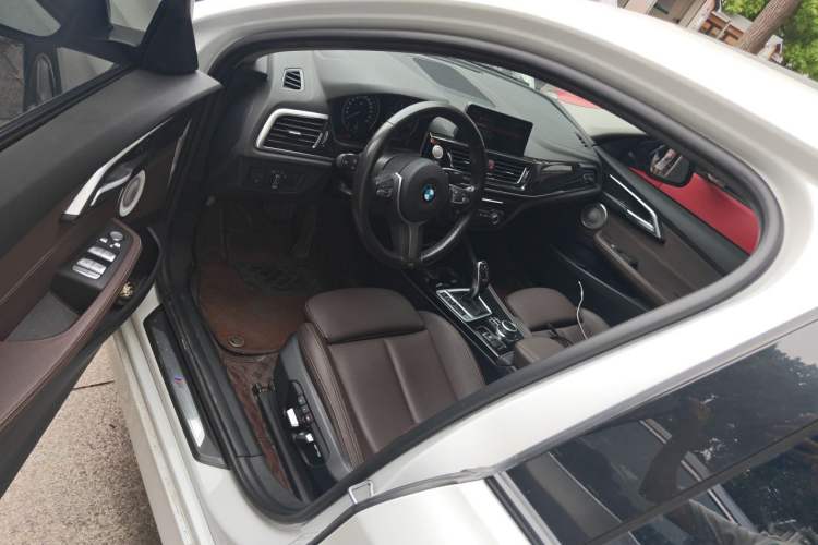 Used BMW 1 Series 2021 120i M Sport Night Edition Driver Seat