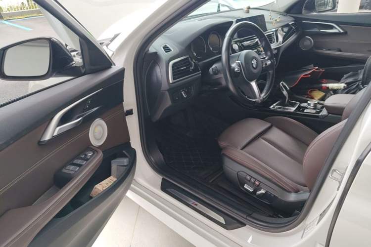 Used BMW 1 Series 2021 120i M Sport Night Edition Driver Seat
