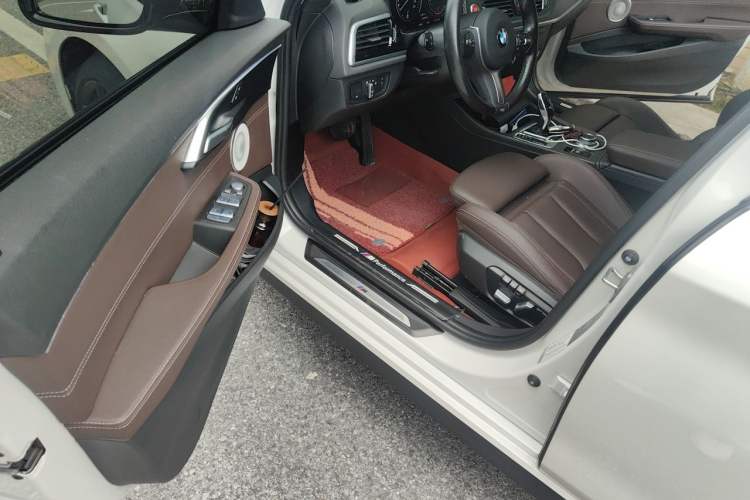 Used BMW 1 Series 2021 125i M Sport Night Edition Driver Seat