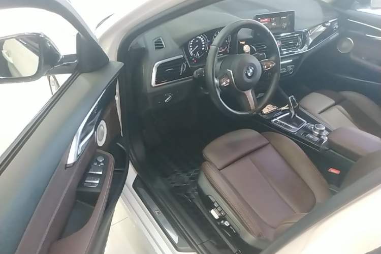 Used BMW 1 Series 2021 120i M Sport Night Edition Driver Seat