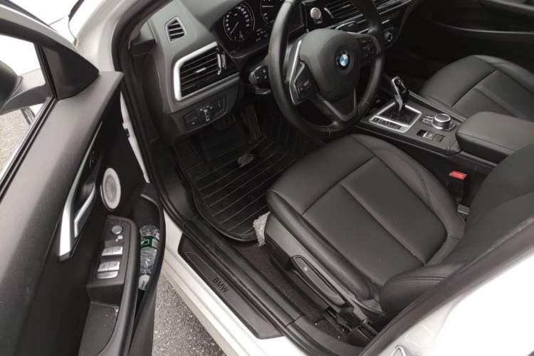 Used BMW 1 Series 2021 Revised 120i M Sport Edition Driver Seat