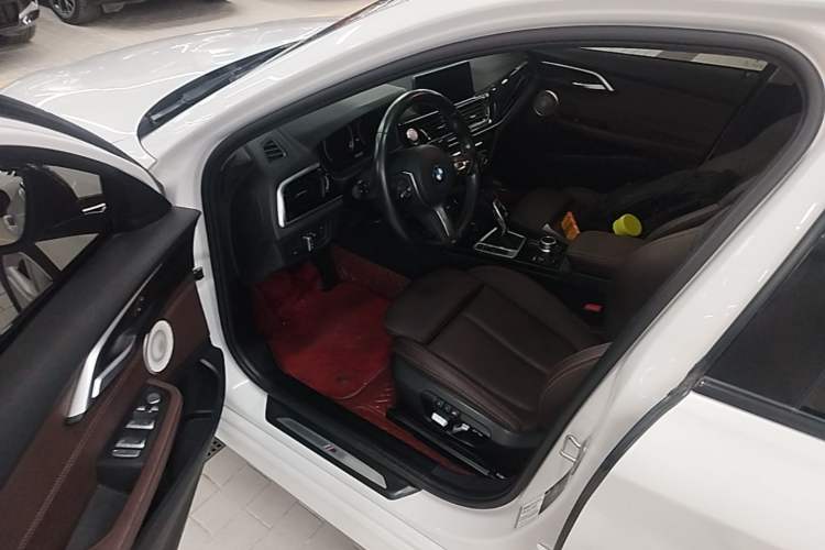 Used BMW 1 Series 2021 120i M Sport Night Edition Driver Seat