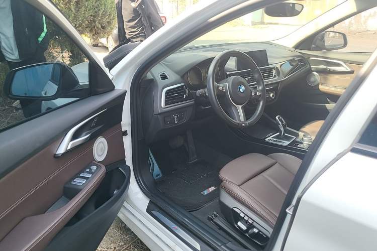 Used BMW 1 Series 2021 120i M Sport Night Edition Driver Seat