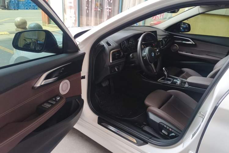 Used BMW 1 Series 2021 120i M Sport Night Edition Driver Seat