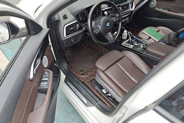 Used BMW 1 Series 2021 120i M Sport Night Edition Driver Seat