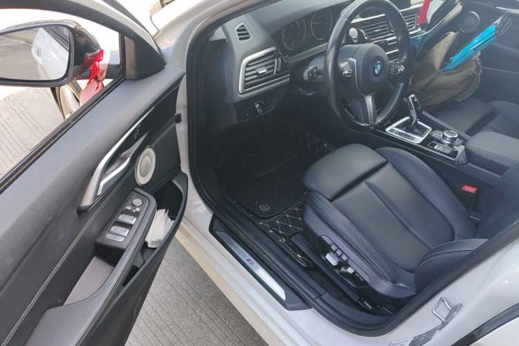 Used BMW 1 Series 2021 120i M Sport Night Edition Driver Seat