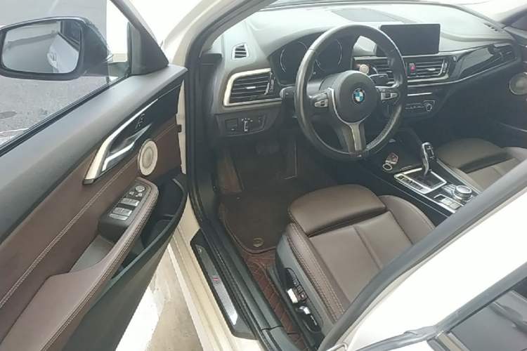 Used BMW 1 Series 2021 120i M Sport Night Edition Driver Seat