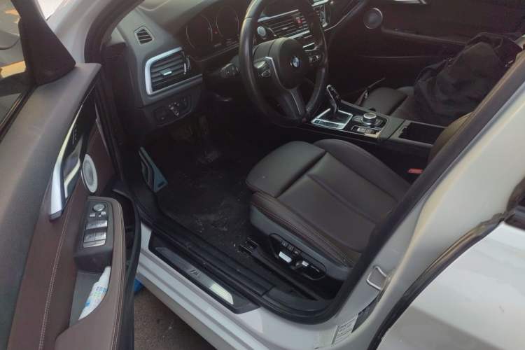 Used BMW 1 Series 2021 120i M Sport Night Edition Driver Seat
