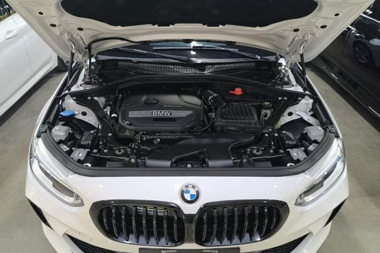 Used BMW 1 Series 2021 120i M Sport Night Edition Engine Bay