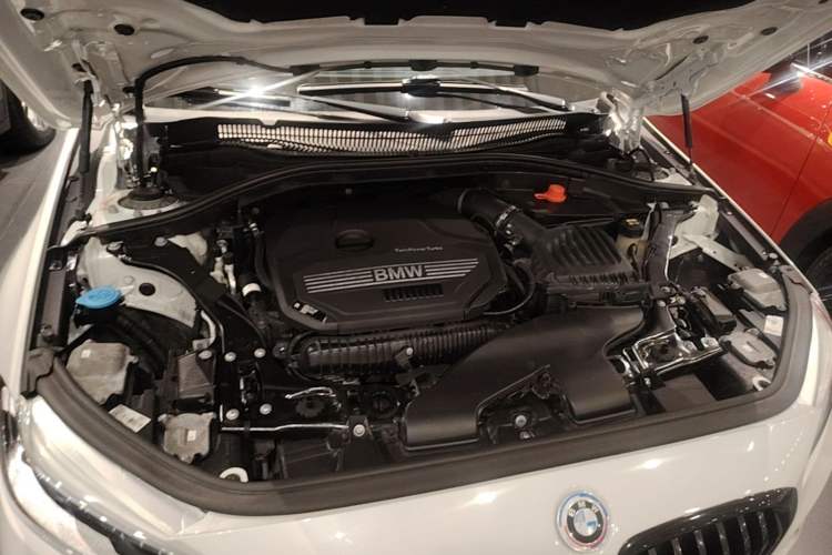 Used BMW 1 Series 2021 125i M Sport Night Edition Engine Bay