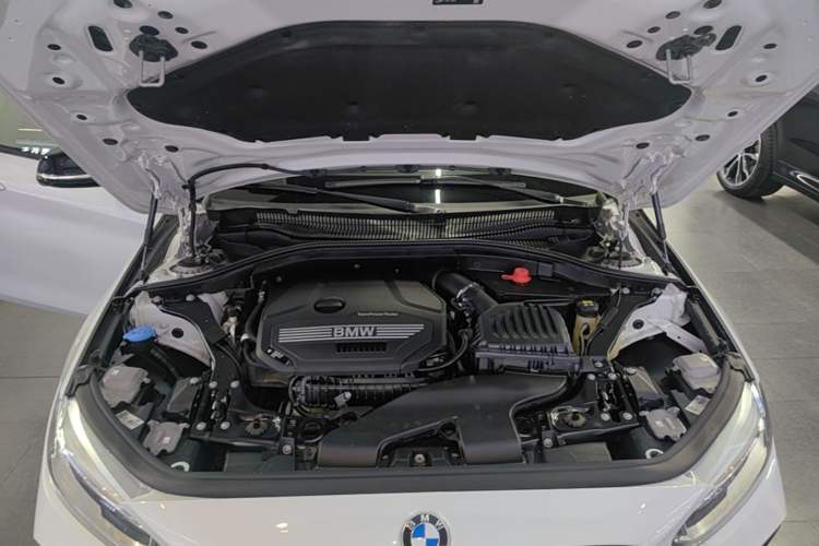 Used BMW 1 Series 2021 120i M Sport Night Edition Engine Bay