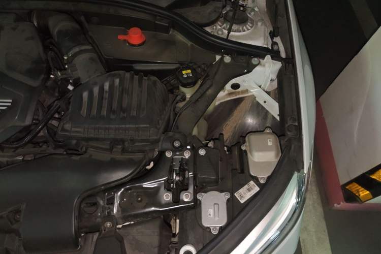Used BMW 1 Series 2021 Revised 120i M Sport Night Edition Engine Bay Left